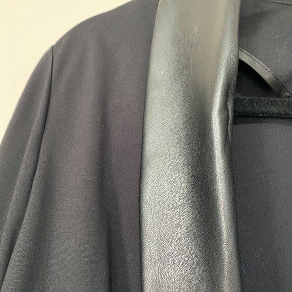 Black Blazer with faux leather lapels - Picture 4 of 4